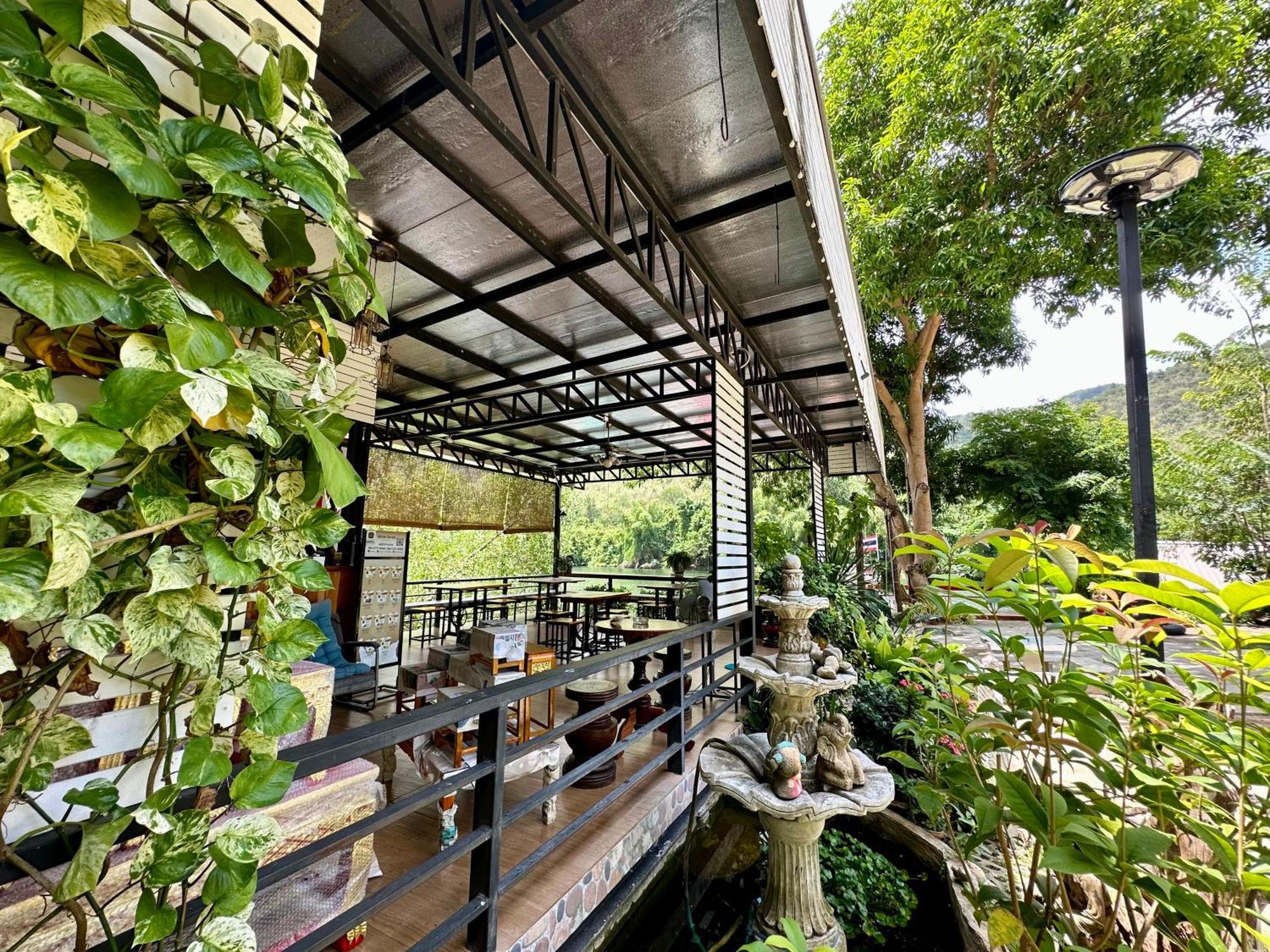 ชอว์ งาทอง รีสอร์ต Chor Ngar Thong Erawan Kanchanaburi Hotel Exterior photo